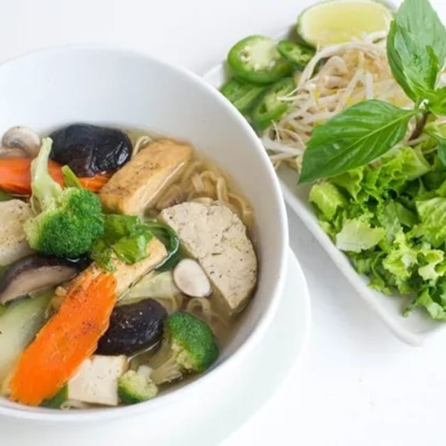 NS1. Pho Chay (GF).