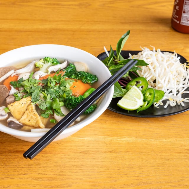 NS1. Vegan Phở (GF).
