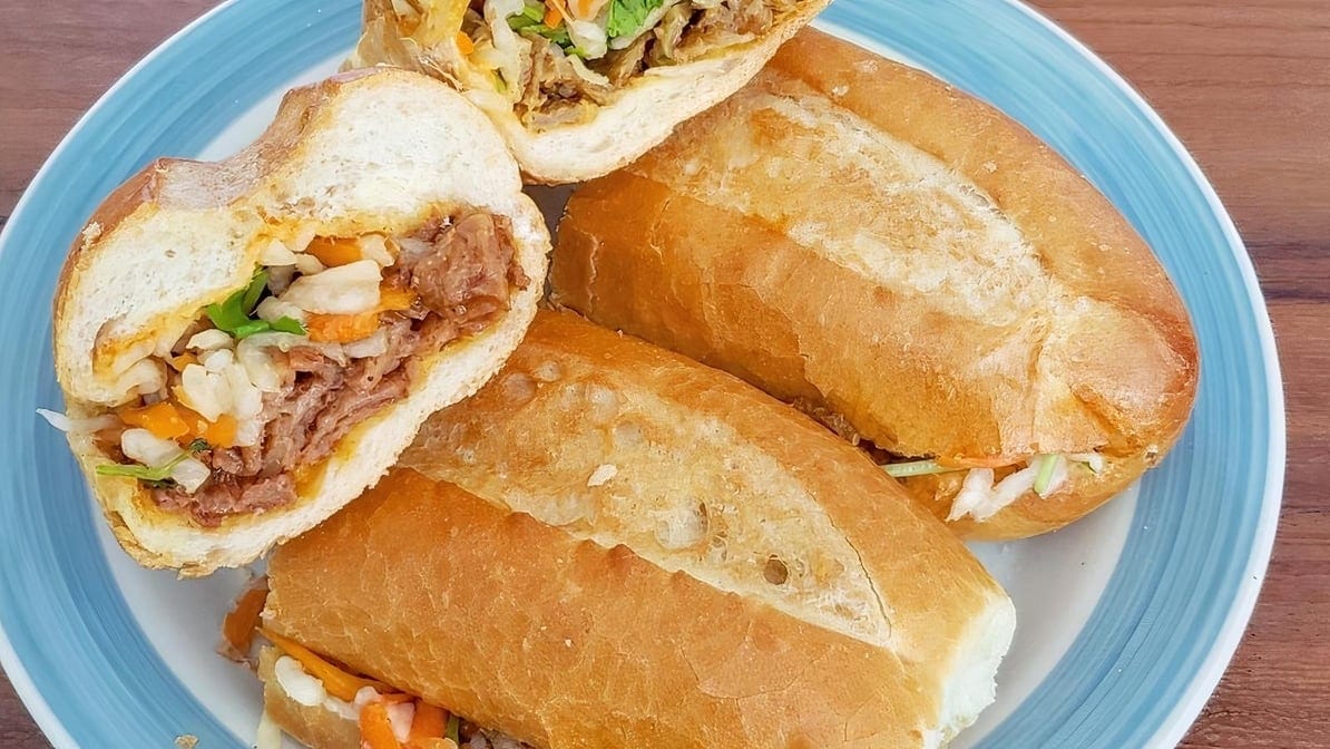 B7. Sesame Beef Sandwich.