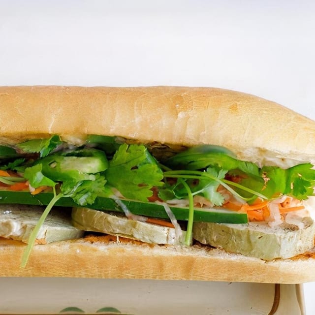 B6. Tofu Ham Sandwich.