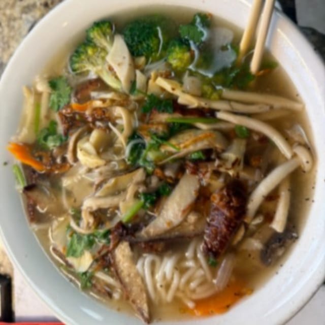 NS5. Fresh Bamboo Noodle Soup (can be made GF).